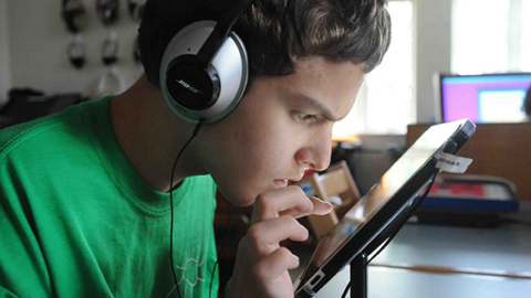 Autistic high school student using iPad and Bookshare